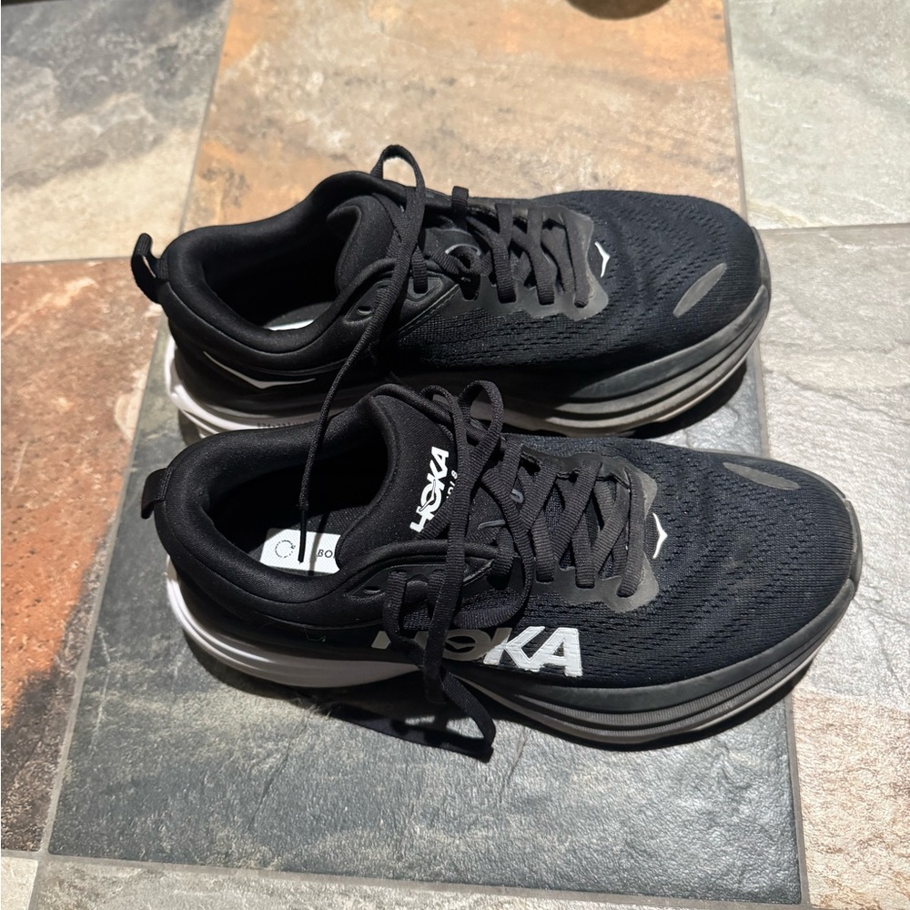 Hoka Women’s Bondi 8 size 7